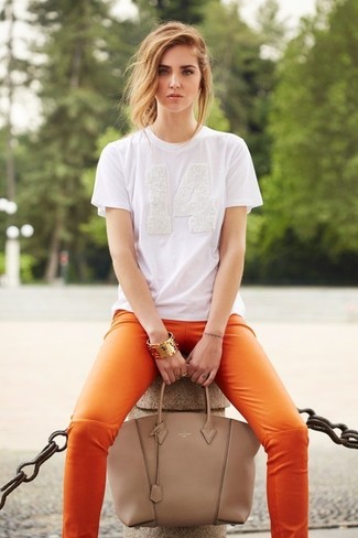 Pantalon jaune : comment le porter sans se tromper