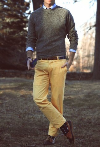 Que porter avec un pantalon jaune pour homme