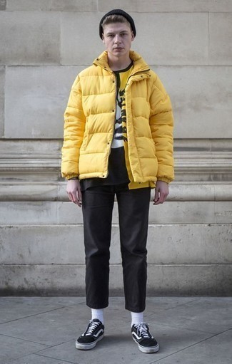 Comment porter une doudoune jaune