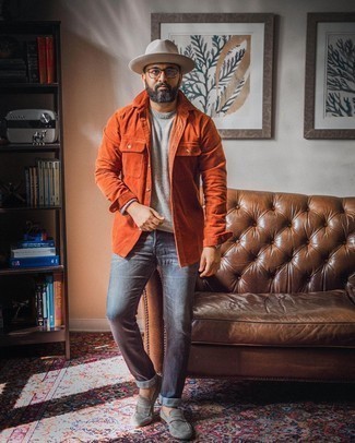 Comment porter une veste-chemise jaune après 40 ans