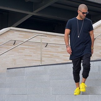 Comment porter des baskets jaunes