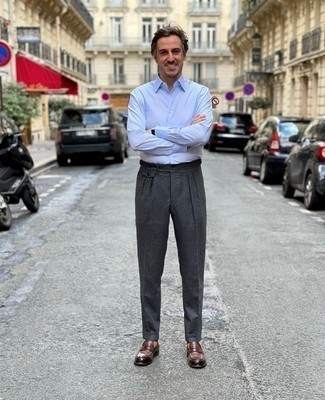 Comment porter des chaussettes jaunes