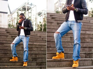 Comment porter des bottes en daim jaunes
