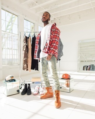 Comment porter des bottes en daim jaunes