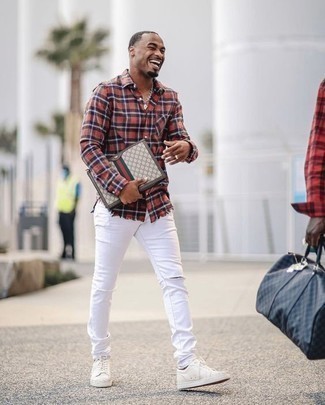 Comment porter une pochette pour un style relax