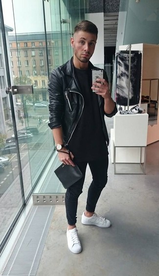 Comment porter une pochette