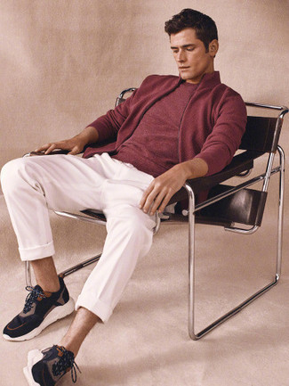 Comment porter un pull à fermeture éclair avec un pantalon chino
