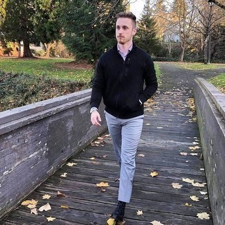 Comment porter un pull à fermeture éclair avec un pantalon chino