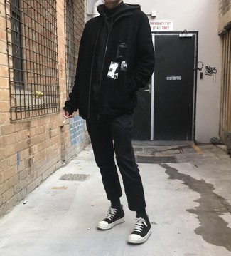 Comment porter un pull à fermeture éclair pour un style decontractés quand il fait chaud à 20 ans