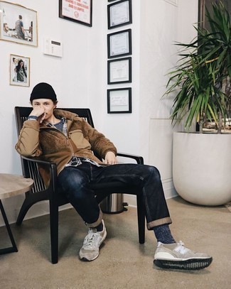 Comment porter un pull à fermeture éclair pour un style decontractés quand il fait chaud