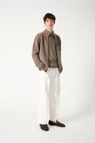 Comment porter un pull à fermeture éclair avec des slippers