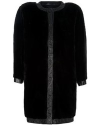 Manteau de fourrure noir