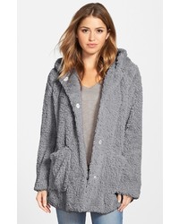 Manteau duveteux gris