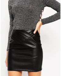 Minijupe en cuir noire Asos