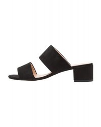Mules noires Esprit