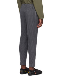 Pantalon chino en laine gris foncé Homme Plissé Issey Miyake