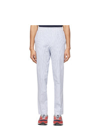 Pantalon chino en seersucker à rayures verticales blanc et bleu