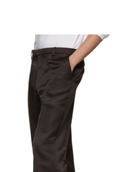 Pantalon chino en soie marron foncé Prada