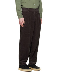 Pantalon chino en velours côtelé marron foncé Universal Works