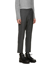 Pantalon de costume en laine à rayures verticales gris foncé Nanamica