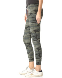Pantalon de jogging camouflage olive Sundry