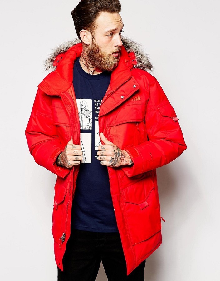 Parka rouge The North Face, €478 | Asos 