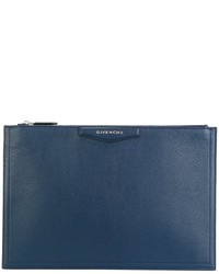 Pochette bleue Givenchy