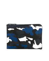 Pochette camouflage bleu marine Valentino
