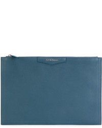 Pochette en cuir bleu canard Givenchy
