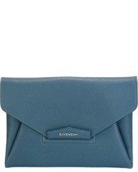 Pochette en cuir bleu canard Givenchy