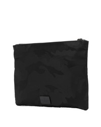 Pochette en cuir camouflage noire Valentino