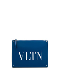 Pochette en cuir imprimée bleue Valentino