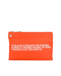 Pochette en cuir imprimée orange Calvin Klein 205W39nyc