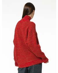 Pull à col roulé en tricot rouge Vika Gazinskaya