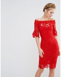 Robe à épaules dénudées en crochet rouge