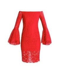 Robe à épaules dénudées en dentelle rouge Bardot