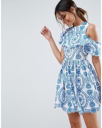 Robe à volants bleu clair Asos