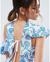 Robe à volants bleu clair Asos