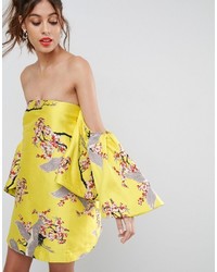 Robe à volants jaune Asos