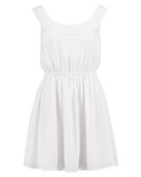 Robe blanche Louche