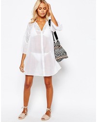 Robe de plage blanche