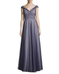 Robe de soirée de tulle plissée bleu marine