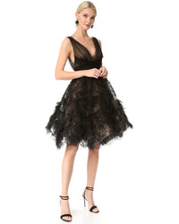 Robe de tulle noire Marchesa