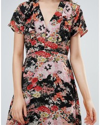 Robe décontractée à fleurs noire