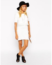 Robe décontractée en crochet blanche Asos