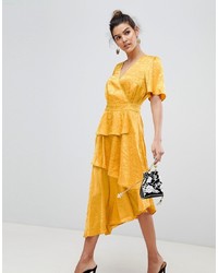 Robe drapée en satin à fleurs jaune