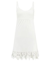 Robe droite en dentelle blanche Cream