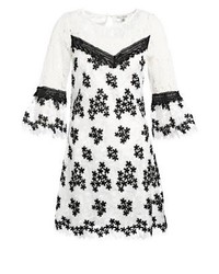 Robe droite en dentelle blanche Miss Selfridge