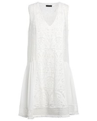 Robe droite en dentelle blanche Sisley