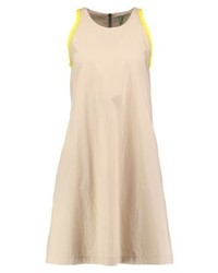 Robe droite marron clair Benetton